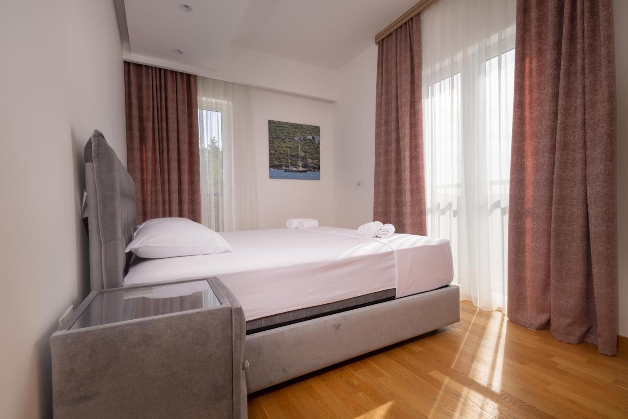 Panorama Bay Luxury Apartments Kotor Exterior photo