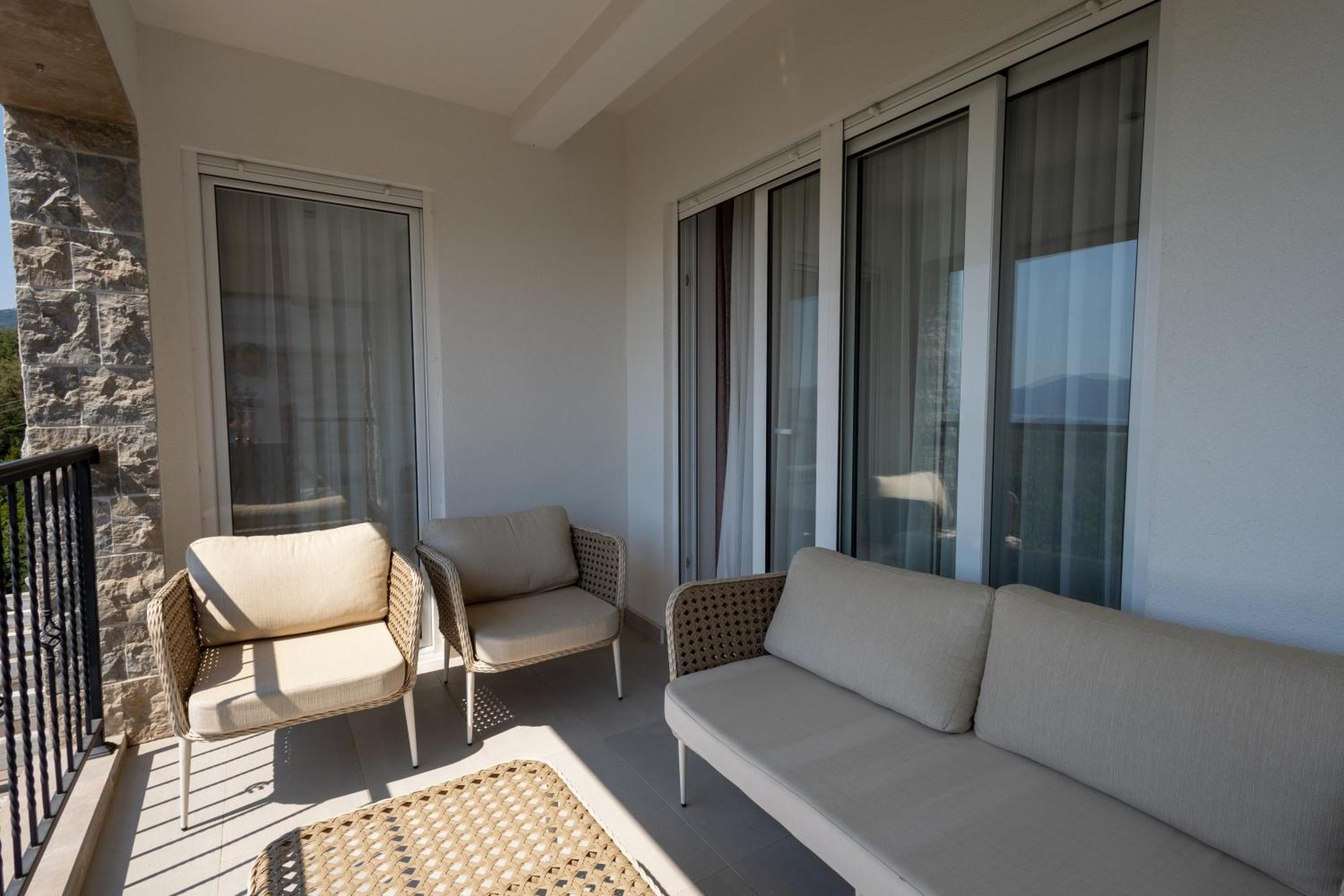 Panorama Bay Luxury Apartments Kotor Exterior photo