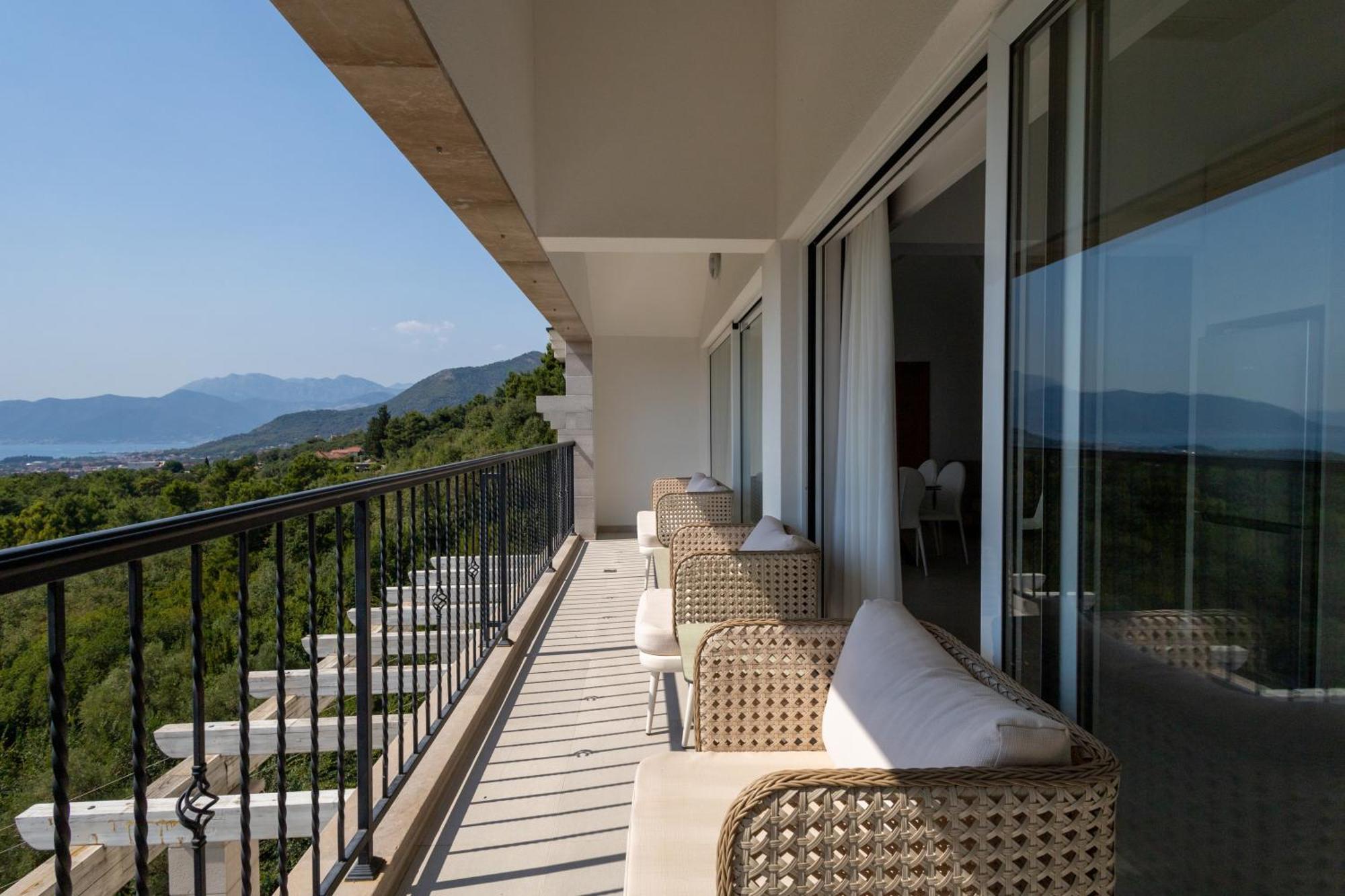 Panorama Bay Luxury Apartments Kotor Exterior photo